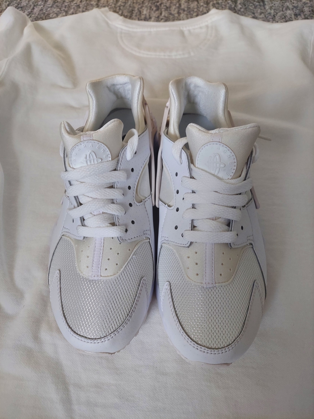 Nike Kids White & Cream Huarache Sneakers - With Box